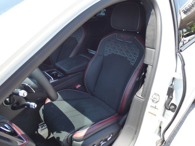 Used 2024 Bentley Flying Spur W12 image 31