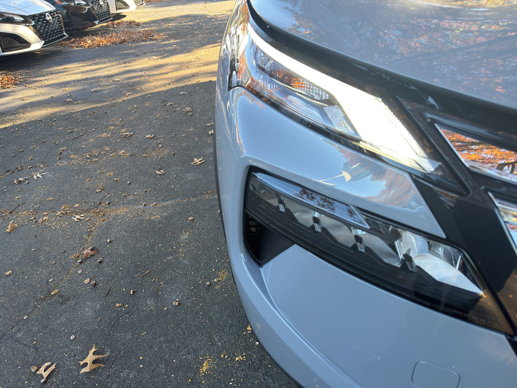 New 2026 Nissan Rogue SV image 10