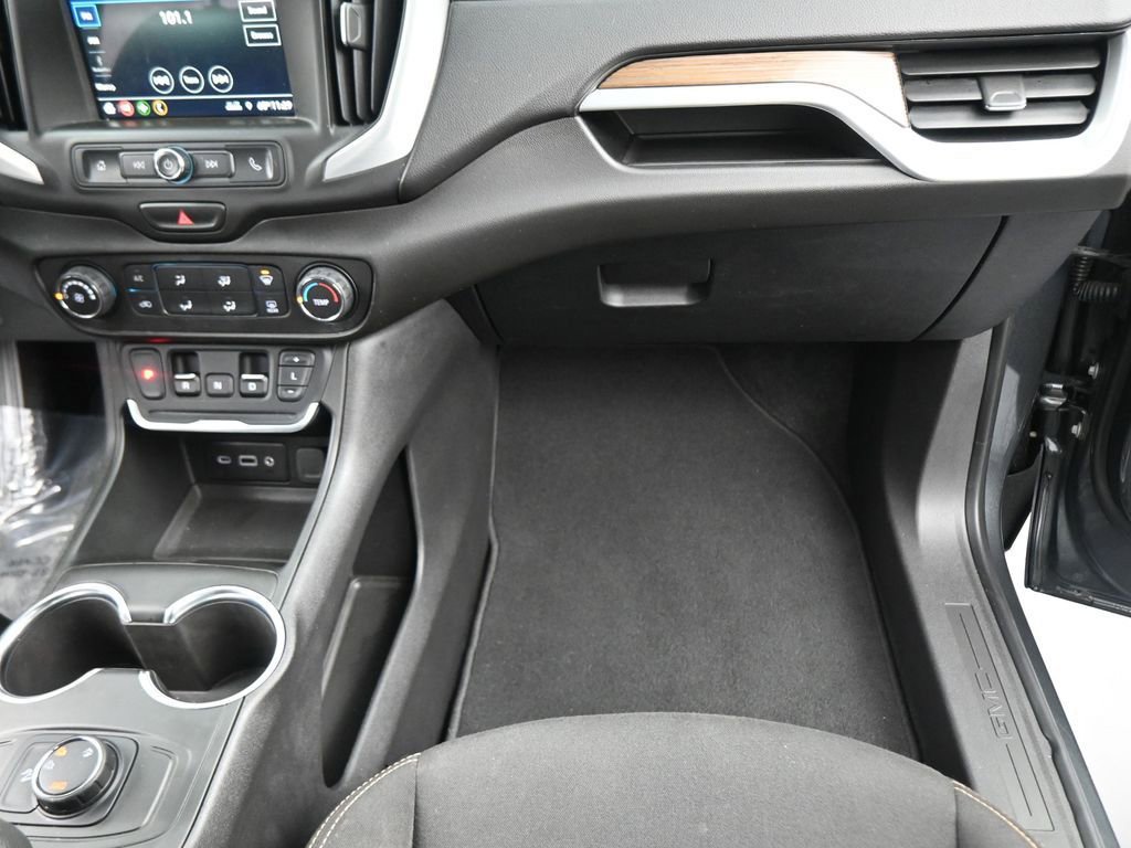 Used 2019 GMC Terrain SLE image 46