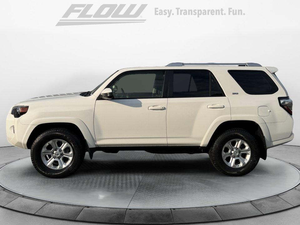 Certified 2016 Toyota 4Runner SR5 AWD/4WD image 5