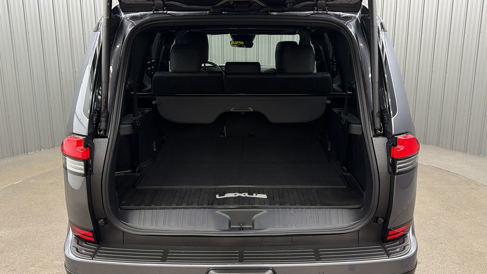 Used 2026 Lexus GX 550 w/ Accessory Package (2T) image 17