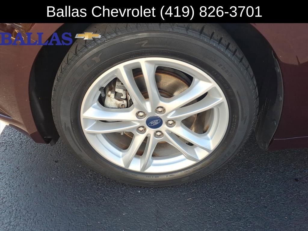 Used 2018 Ford Fusion SE w/ Fusion SE Technology Package image 28