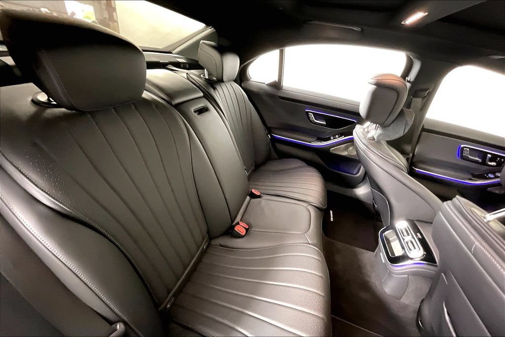 Certified 2023 Mercedes-Benz S 500 4MATIC image 19