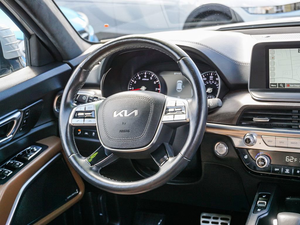 Used 2022 Kia Telluride SX w/ SX Prestige Package image 17