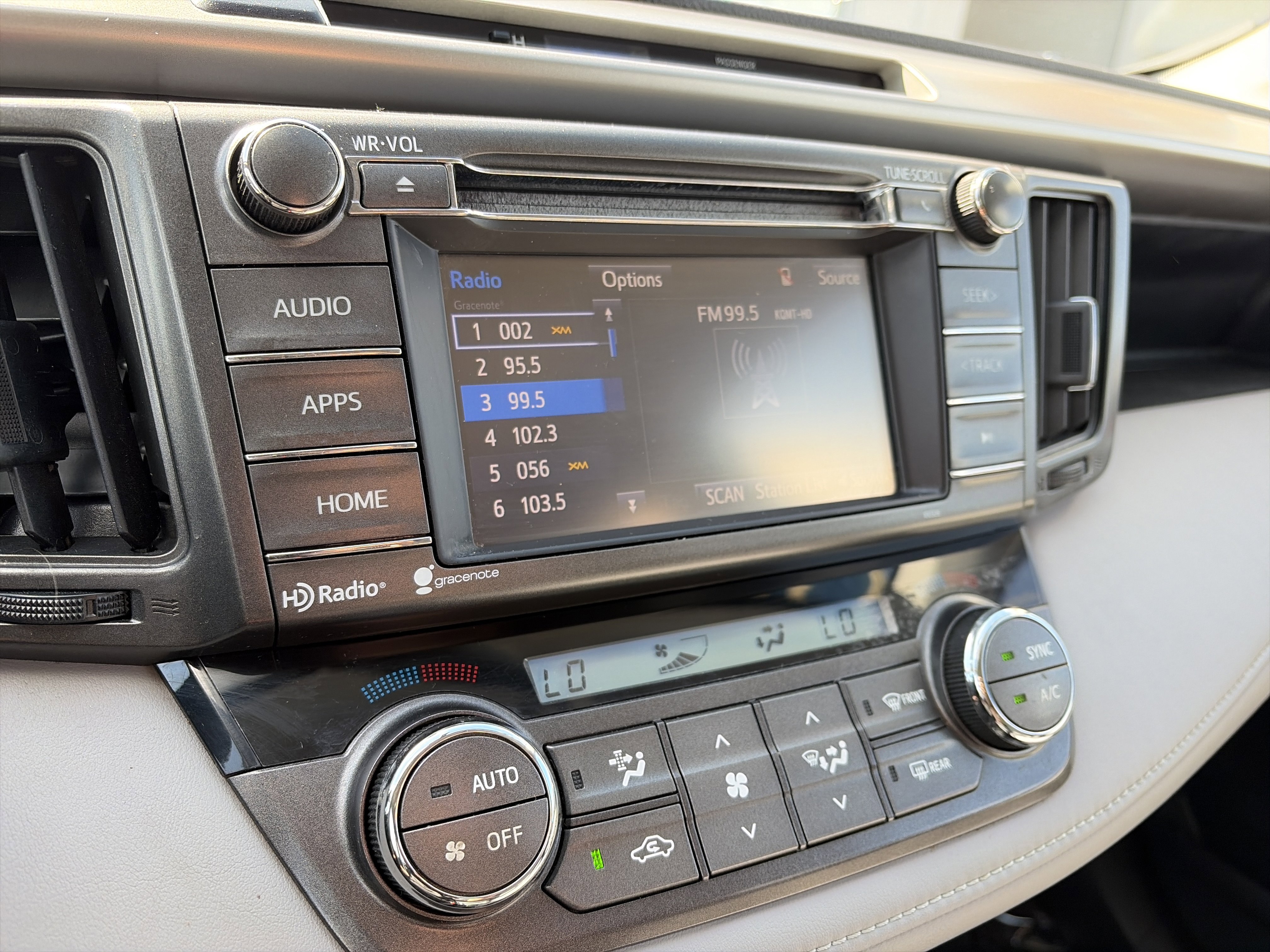 Used 2015 Toyota RAV4 XLE AWD/4WD image 20