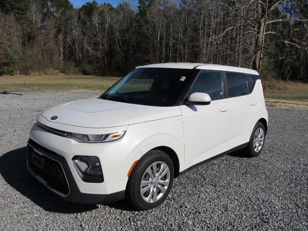 Used 2020 Kia Soul LX image 2