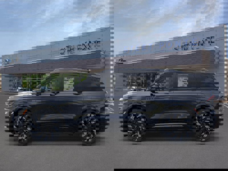 New 2026 Lincoln Nautilus Reserve image 3