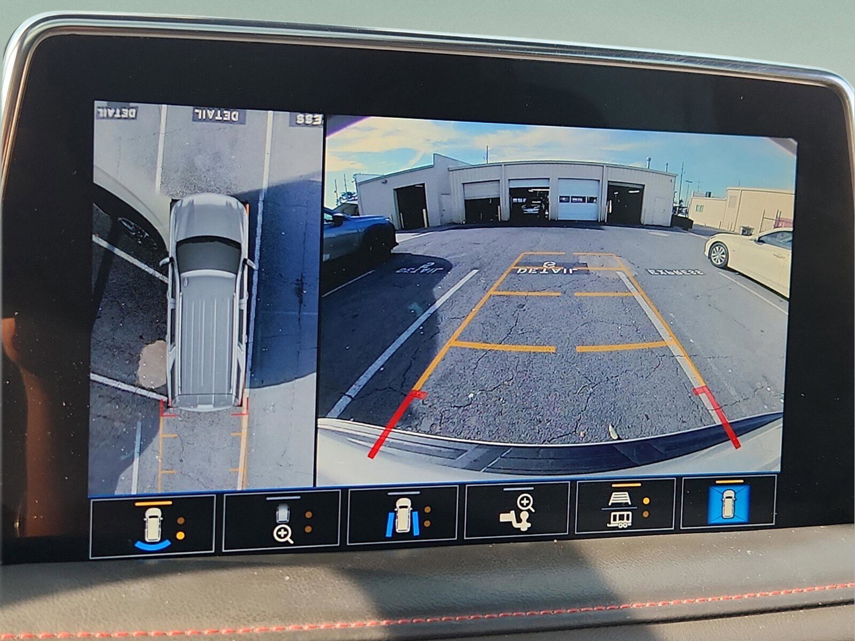 Used 2021 Chevrolet Tahoe RST w/ Luxury Package image 21