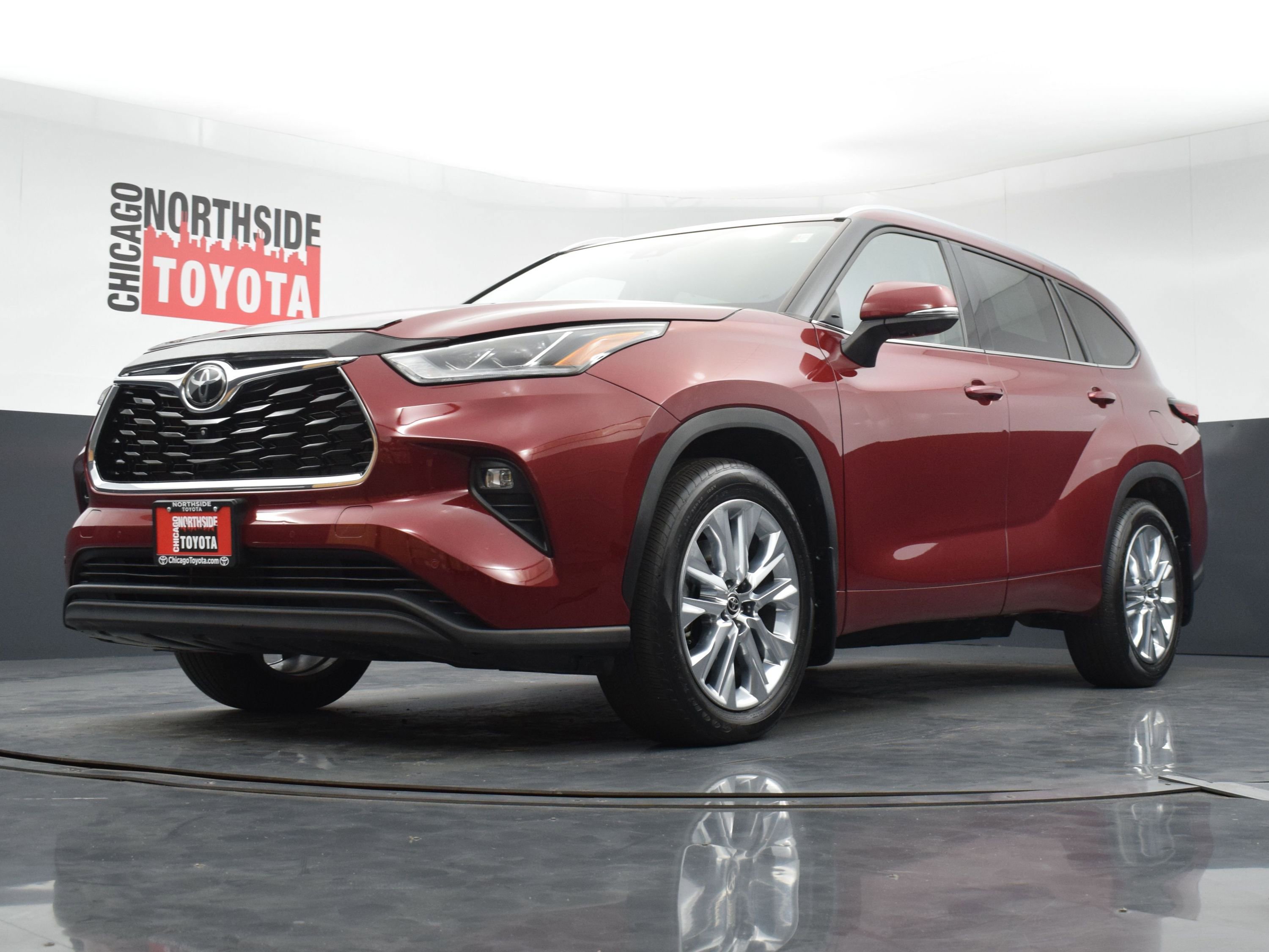 Used 2023 Toyota Highlander Limited AWD/4WD image 39