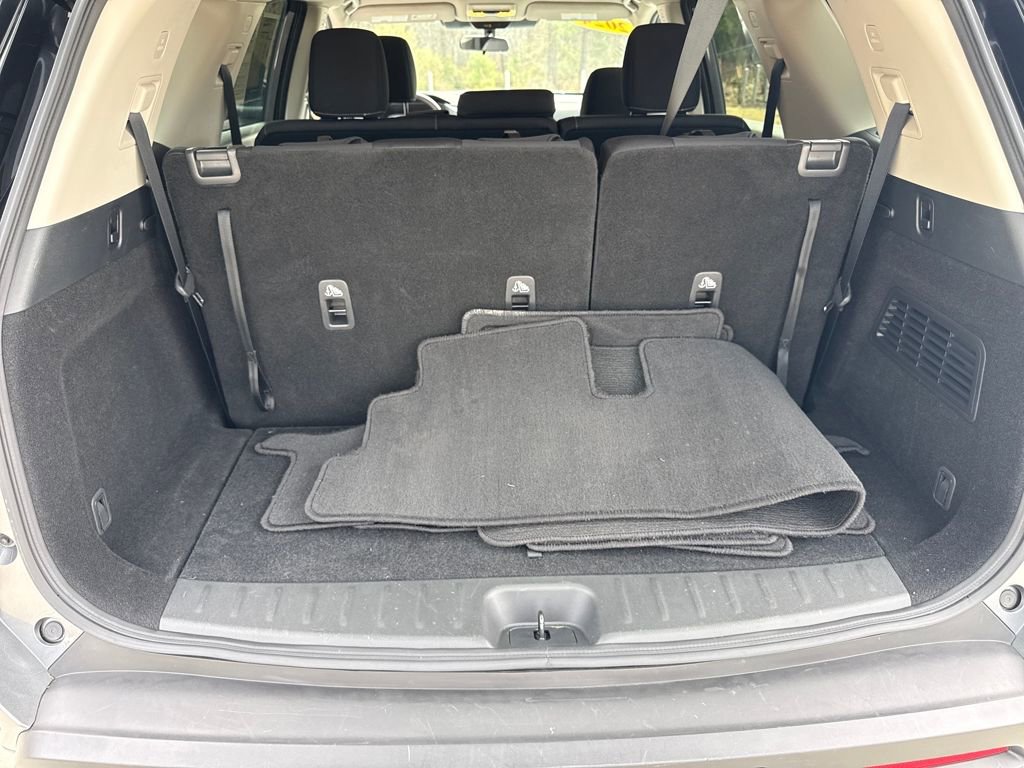 Used 2024 Nissan Pathfinder S image 25