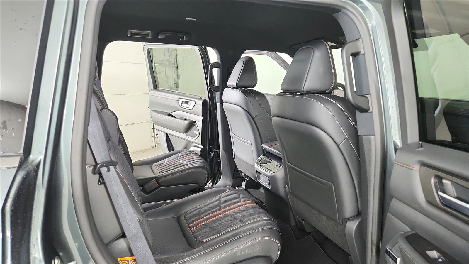 New 2026 Nissan Armada PRO-4X w/ Captain's Chari Seat Package image 23