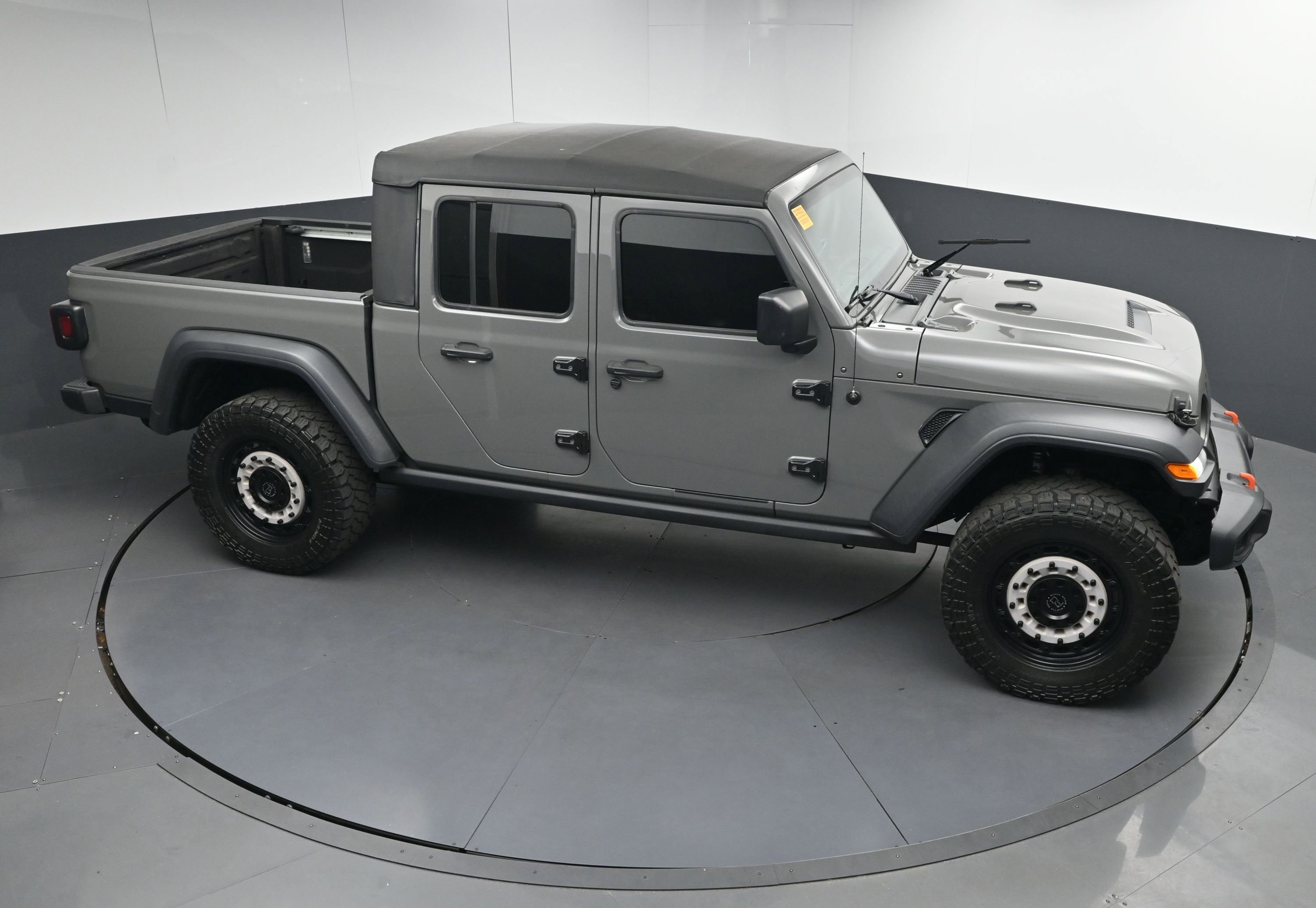 Used 2020 Jeep Gladiator Mojave image 32