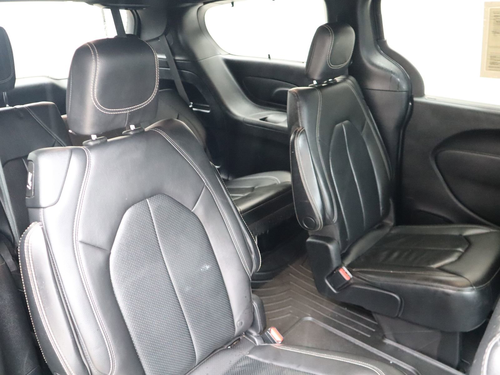 Used 2020 Chrysler Pacifica Touring-L AWD/4WD image 46