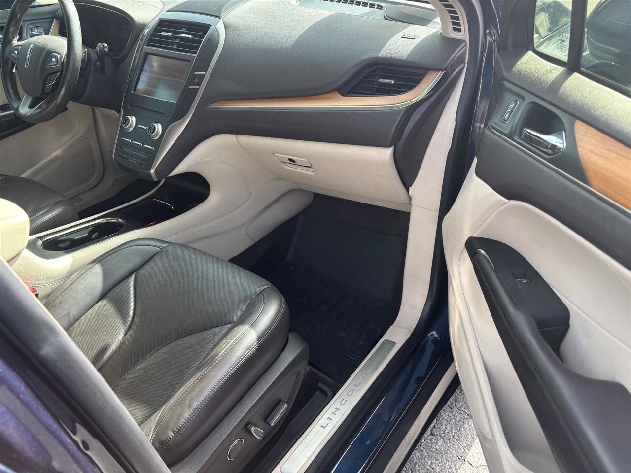 Used 2015 Lincoln MKC AWD w/ Equipment Group 102A Reserve image 10