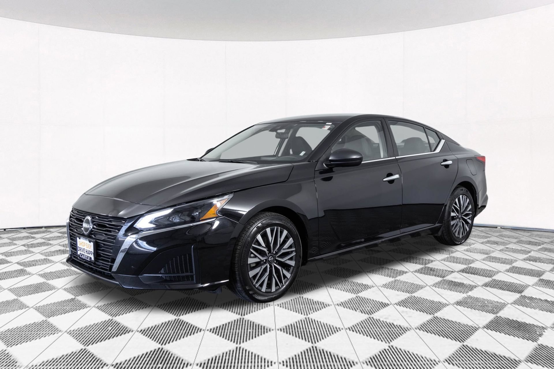 Used 2024 Nissan Altima 2.5 SV FWD image 13