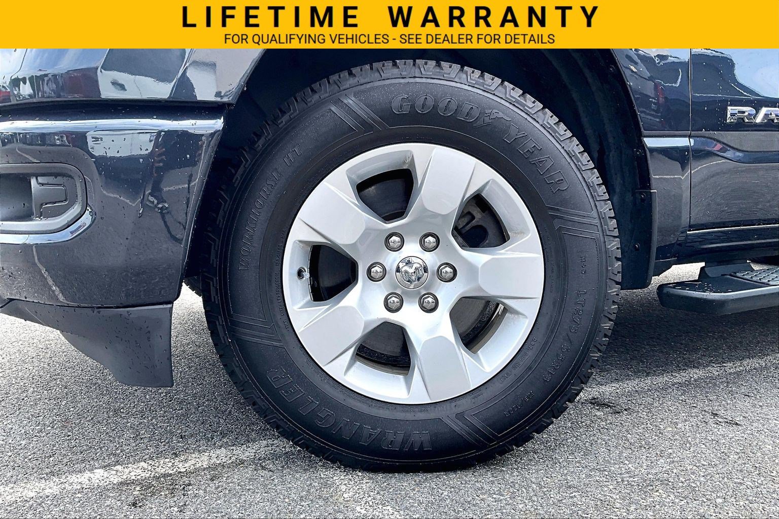 Used 2021 RAM 1500 Big Horn AWD/4WD image 4
