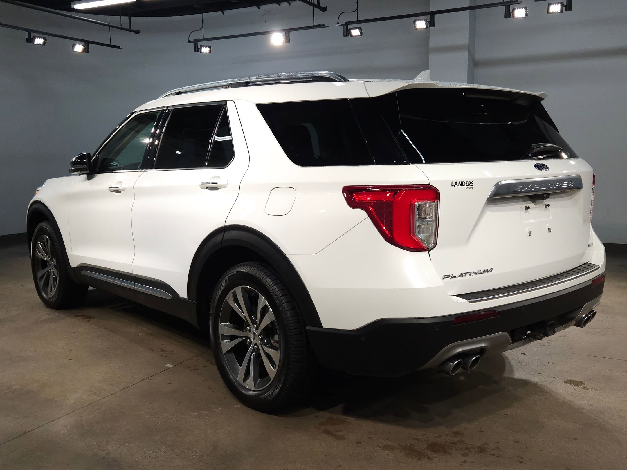 Used 2020 Ford Explorer Platinum image 5