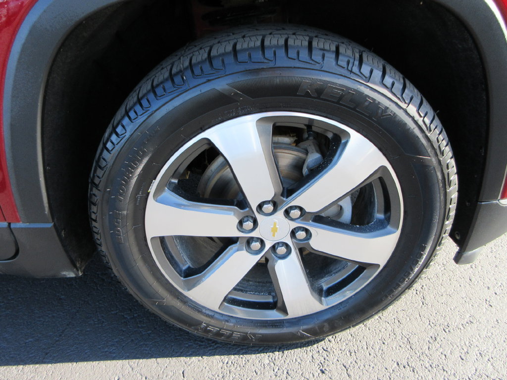 Certified 2020 Chevrolet Traverse LT w/ LT Premium Package FWD image 9