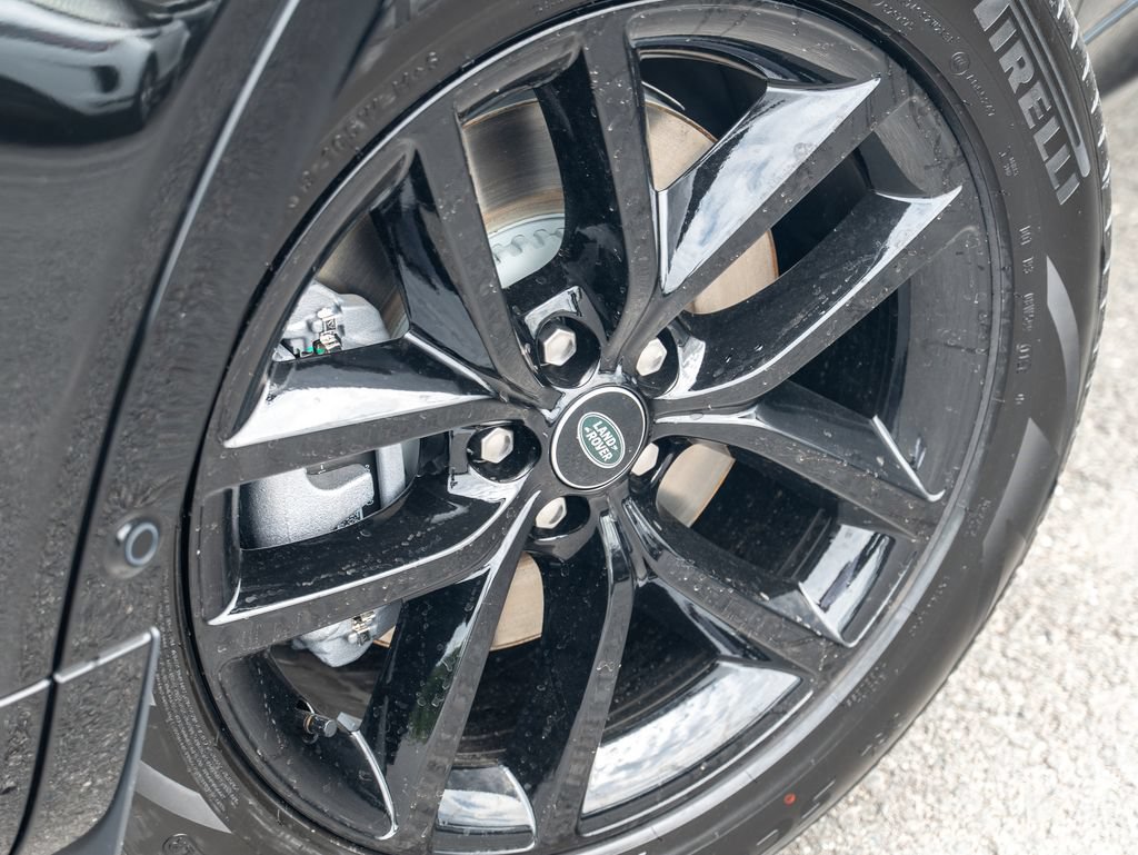 New 2026 Land Rover Discovery Sport Landmark AWD/4WD image 9