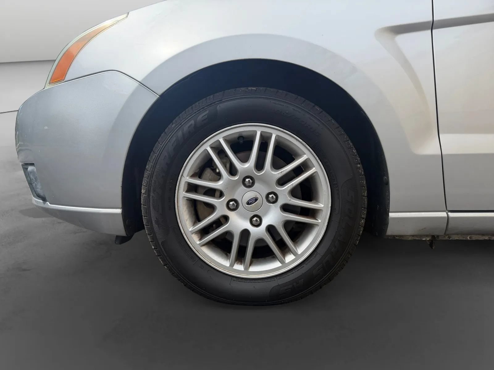Used 2011 Ford Focus SE FWD image 9