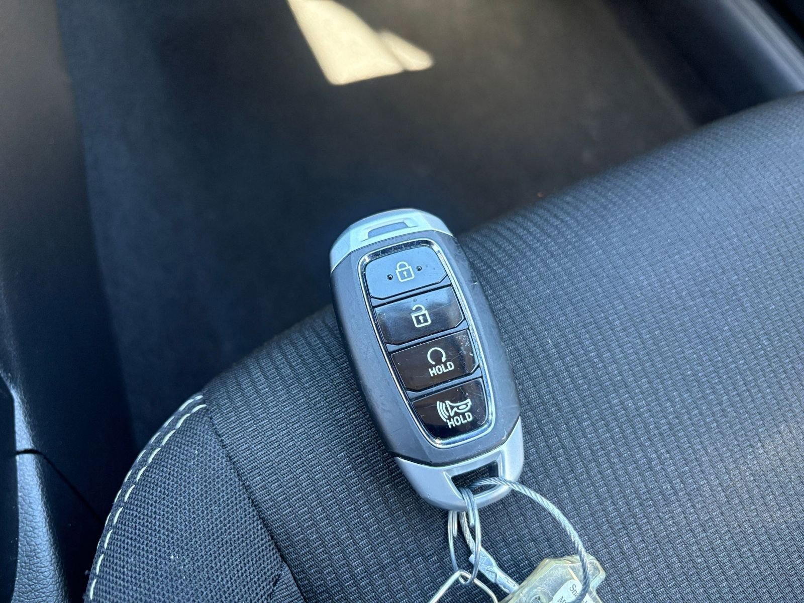 Used 2025 Hyundai Venue SEL image 21