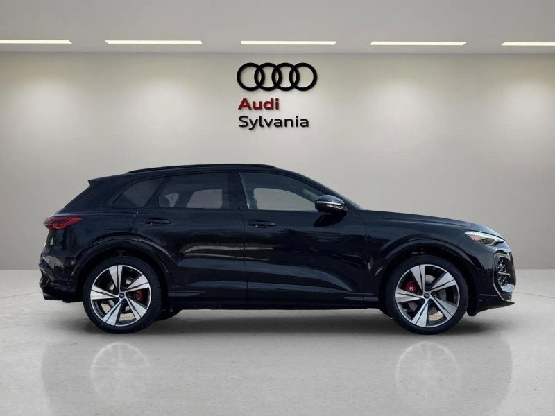 New 2025 Audi SQ5 Premium Plus image 11