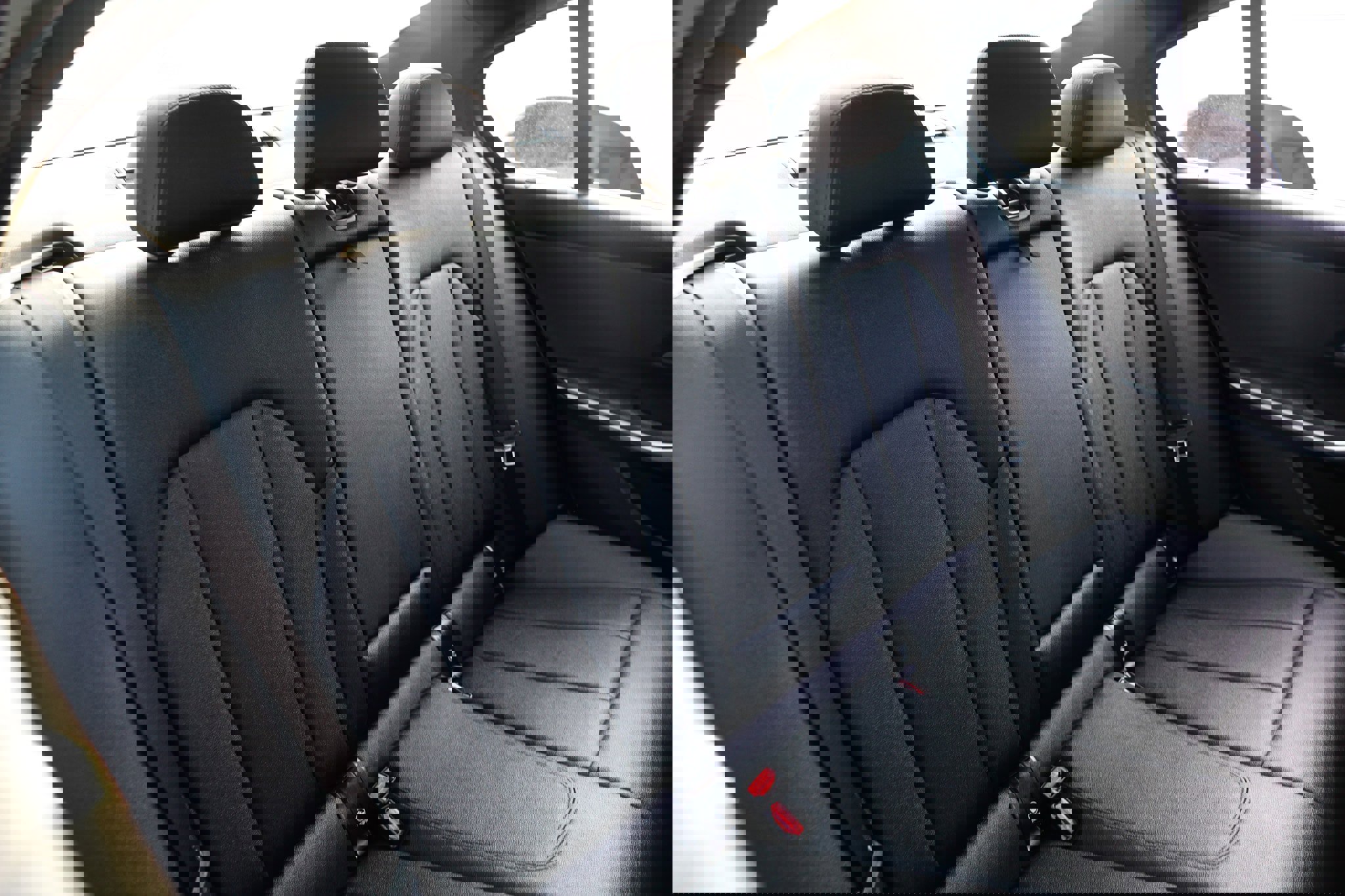 Used 2021 BMW 330i Sedan w/ Premium Package image 17