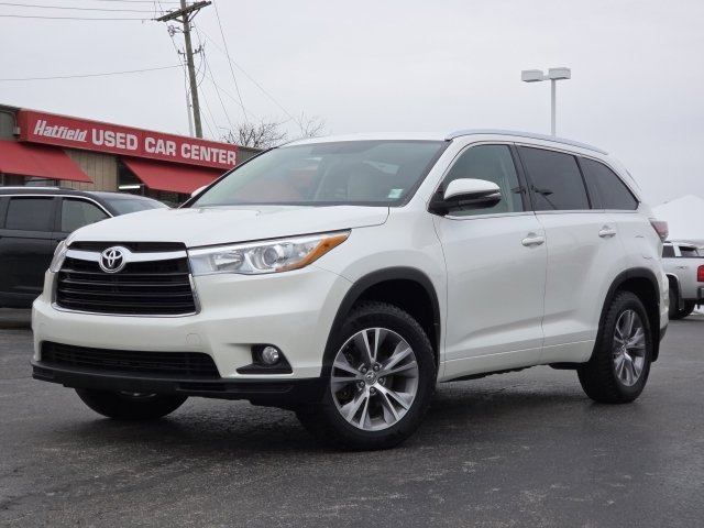 Used 2015 Toyota Highlander XLE image 2