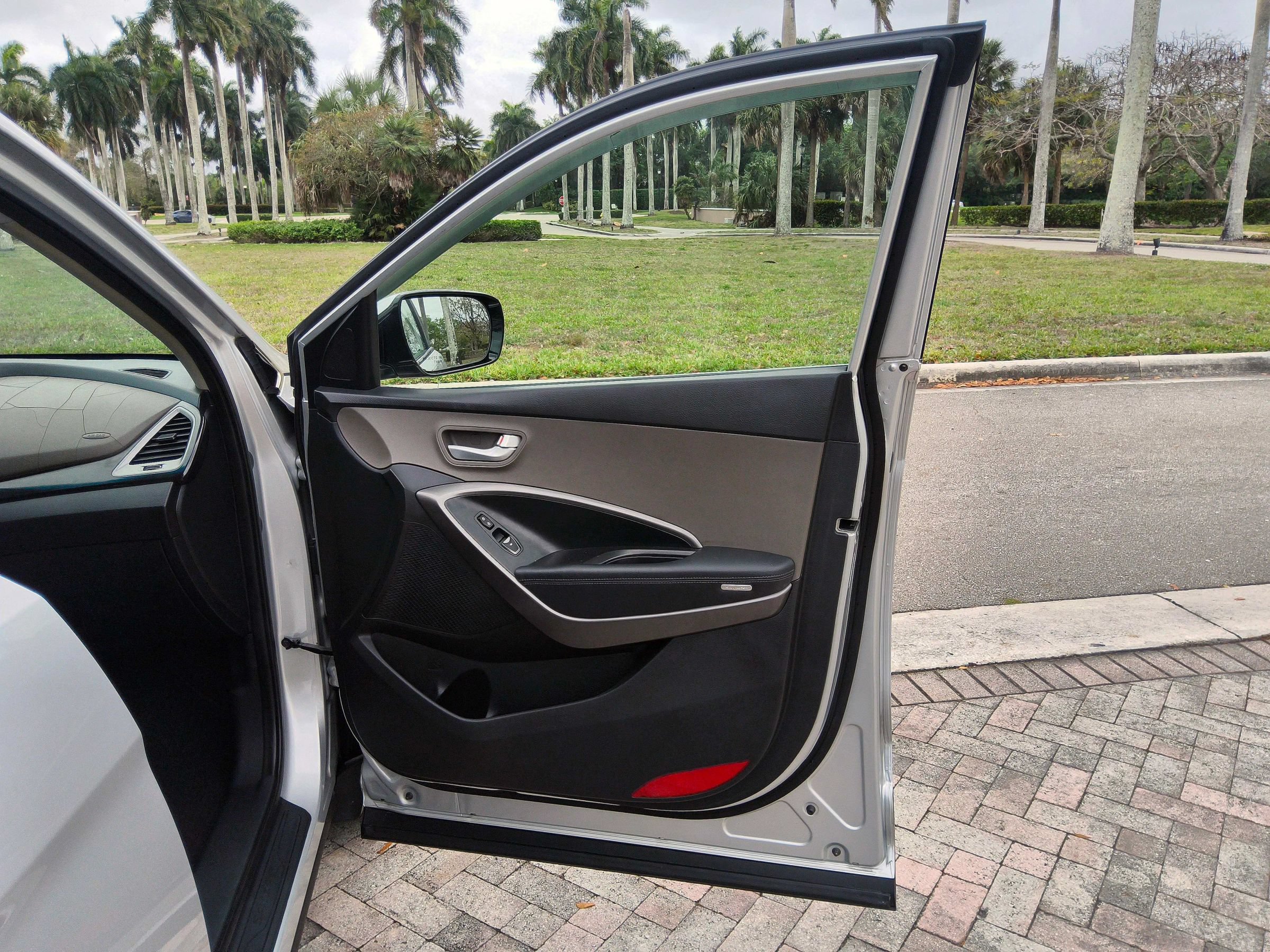 Used 2013 Hyundai Santa Fe Sport FWD image 33