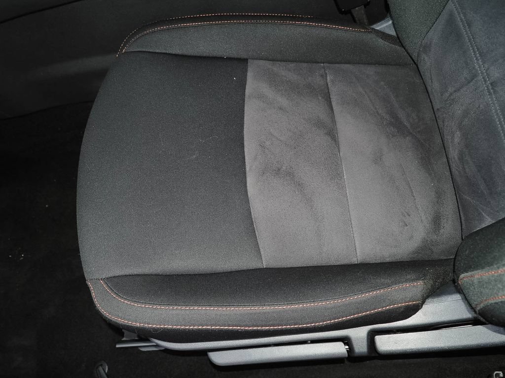 Used 2025 Nissan Sentra SR FWD image 23