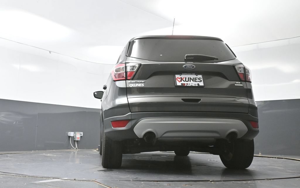 Used 2018 Ford Escape SE w/ SE Sync 3 Package FWD image 55