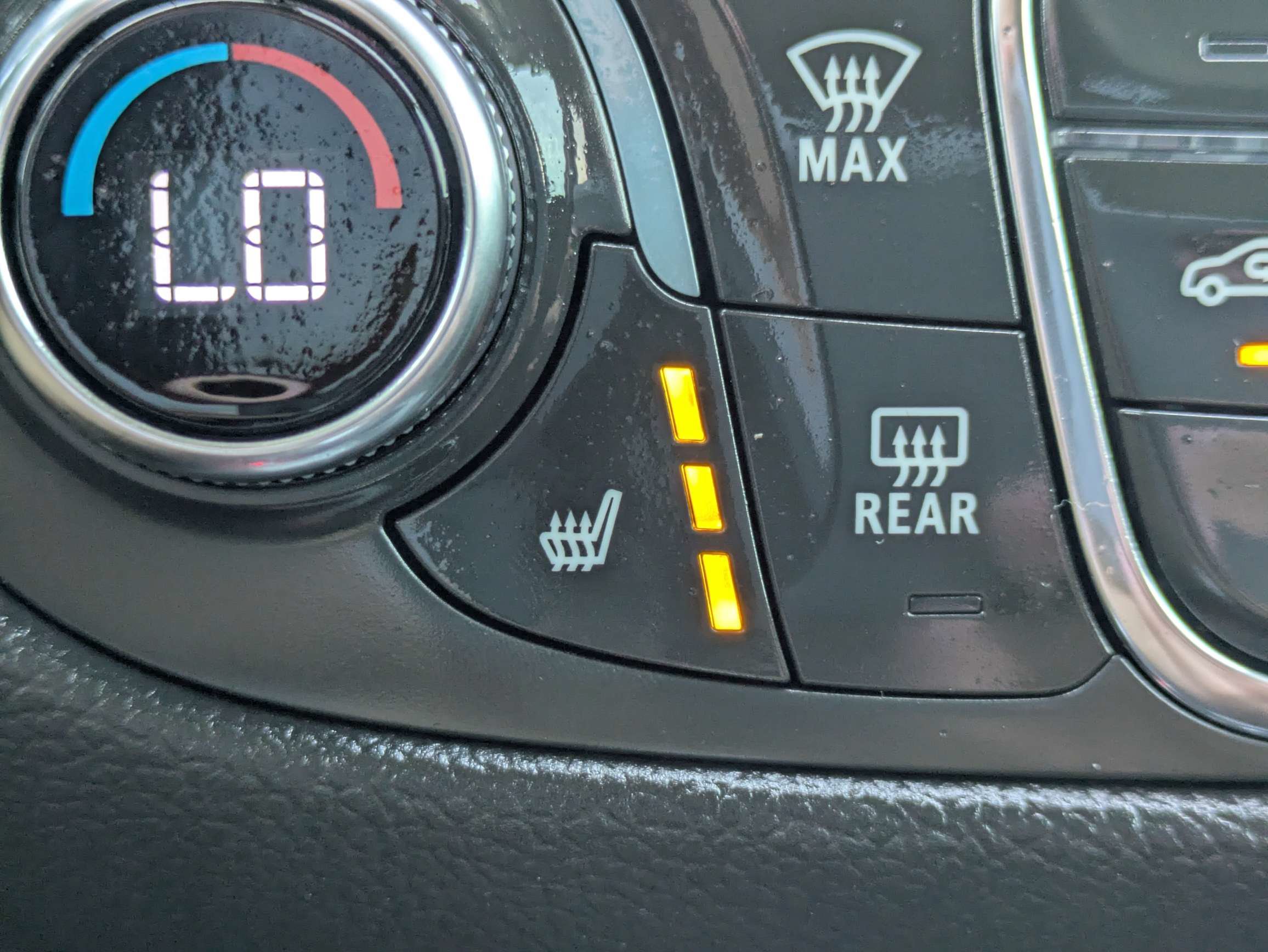 Used 2021 Chevrolet Equinox LT FWD image 25