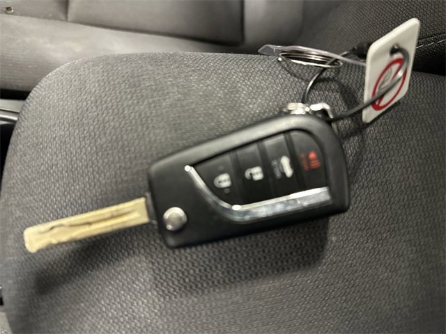 Used 2023 Toyota Corolla LE image 33