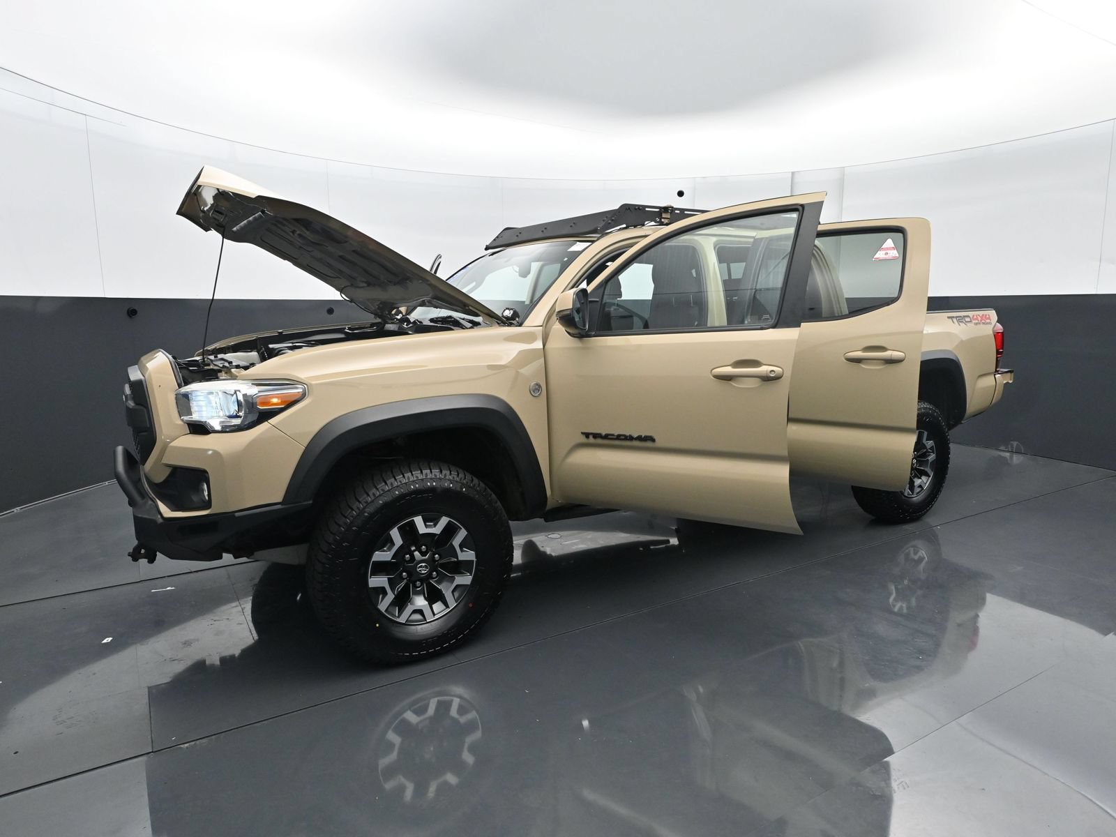 Used 2016 Toyota Tacoma TRD Off-Road AWD/4WD image 29