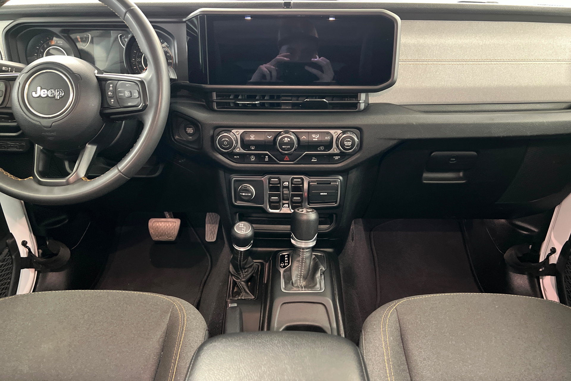 Certified 2024 Jeep Wrangler Unlimited Sport AWD/4WD image 13