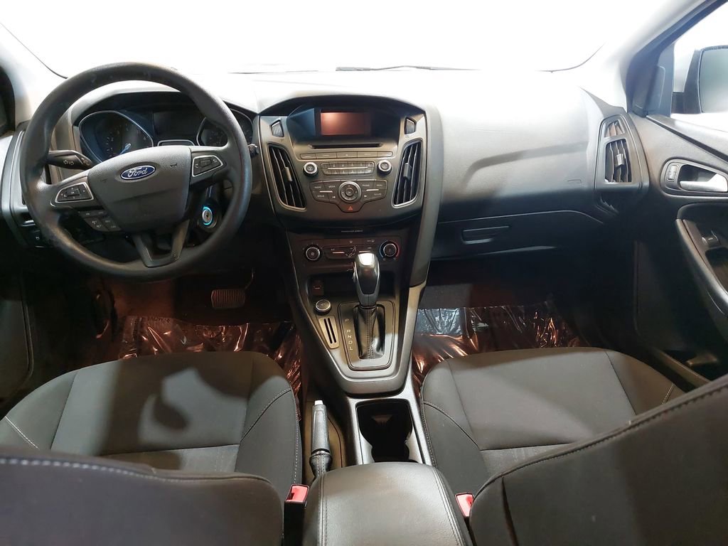 Used 2016 Ford Focus SE FWD image 9