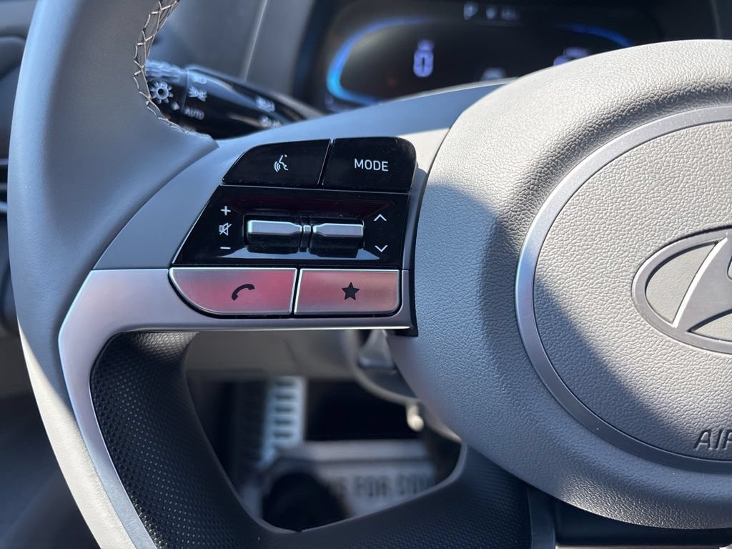 New 2025 Hyundai Elantra Sport FWD image 23