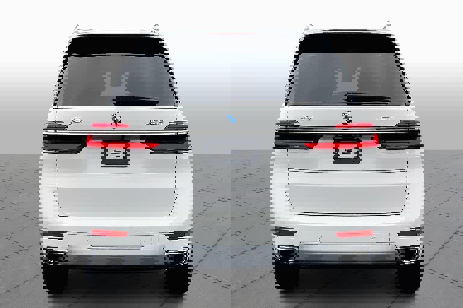 Certified 2025 BMW X7 xDrive40i w/ Premium Package image 4