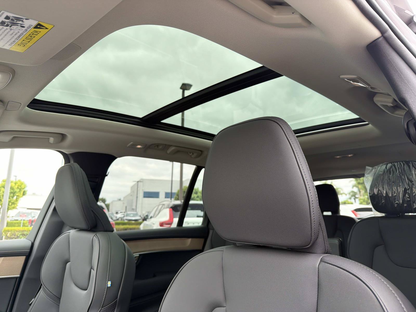 New 2026 Volvo XC90 T8 Plus AWD/4WD image 25