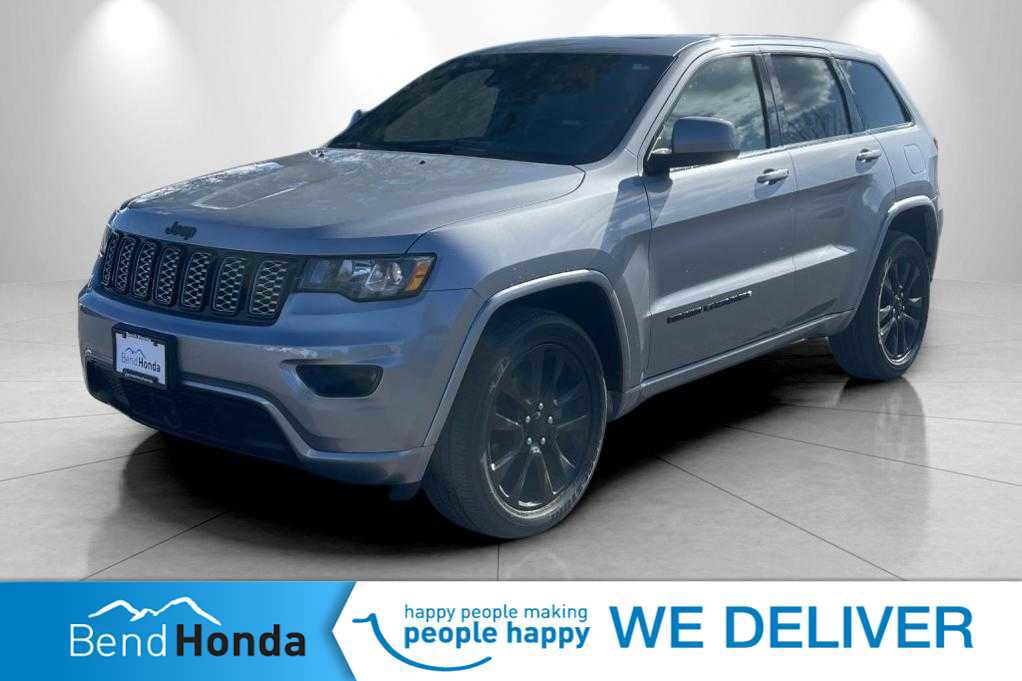 Used 2020 Jeep Grand Cherokee Altitude image 1