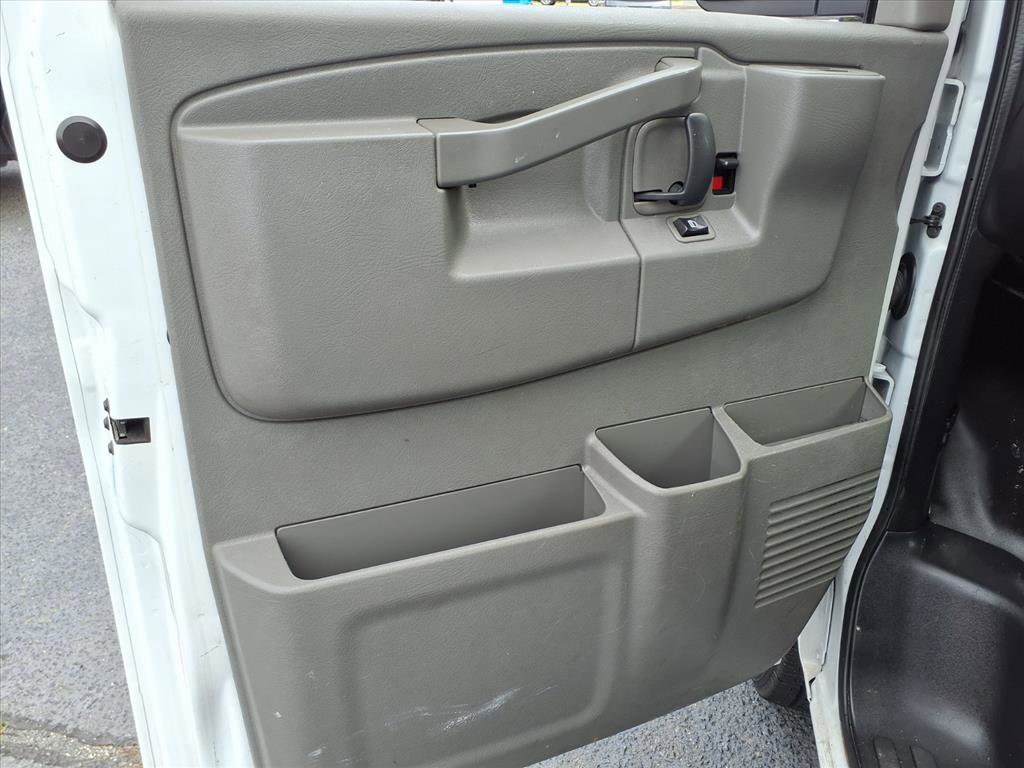 Used 2019 Chevrolet Express 3500 w/ Power Convenience Package image 6