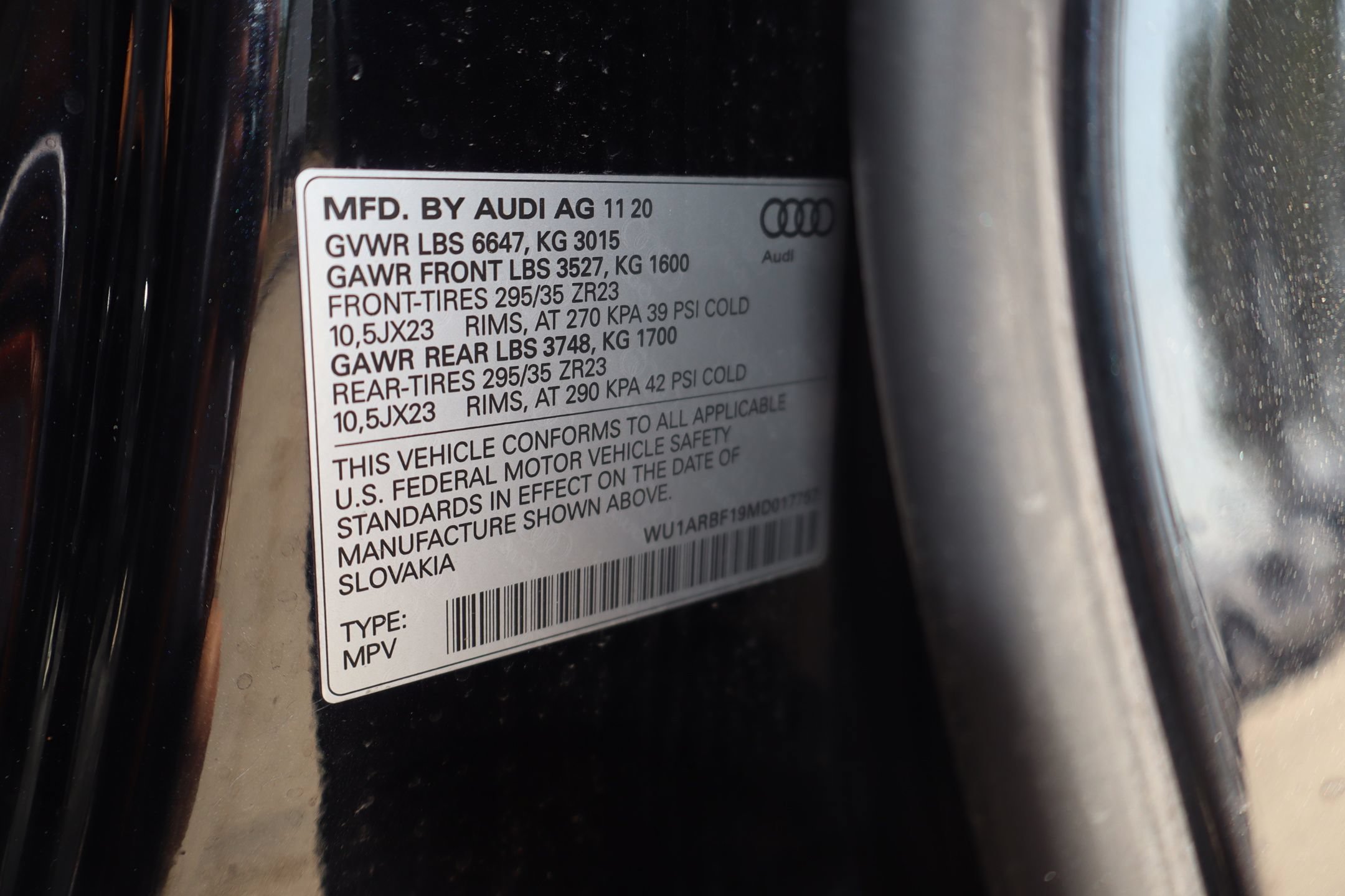 Used 2021 Audi RS Q8 w/ Carbon Optic Package AWD/4WD image 33