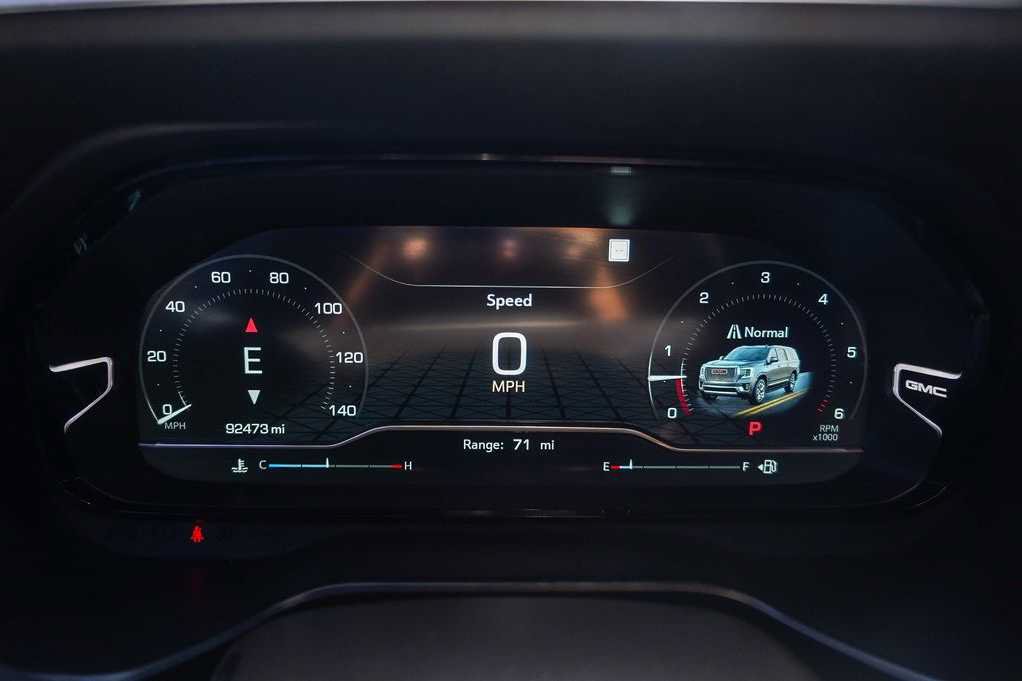 Used 2022 GMC Yukon XL Denali w/ Denali Premium Package RWD image 25