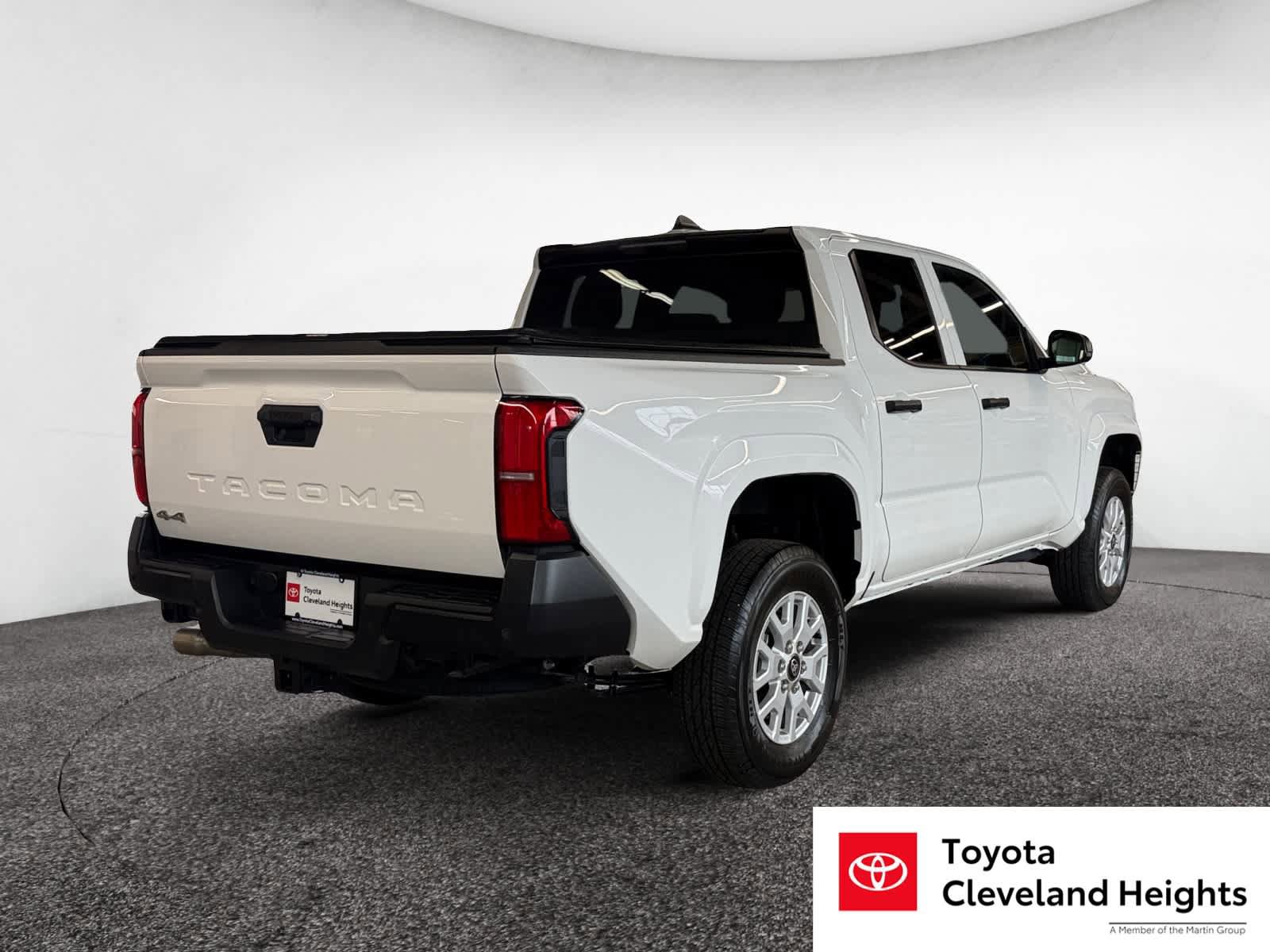 Certified 2025 Toyota Tacoma SR w/ SR Upgrade Package AWD/4WD image 5