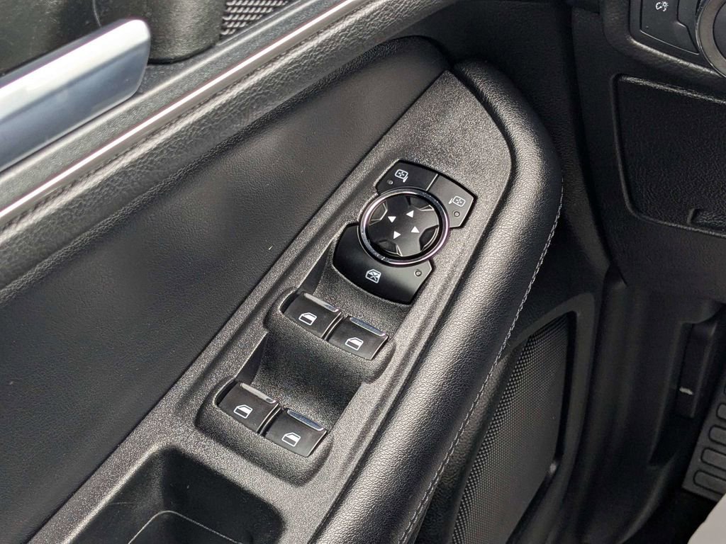 Used 2023 Ford Edge SEL AWD/4WD image 21
