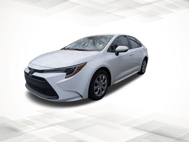 Used 2024 Toyota Corolla LE image 4