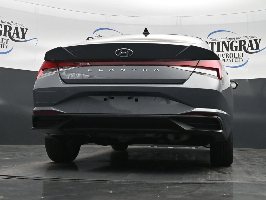 Used 2023 Hyundai Elantra SEL w/ Preferred Accessory Package FWD image 31