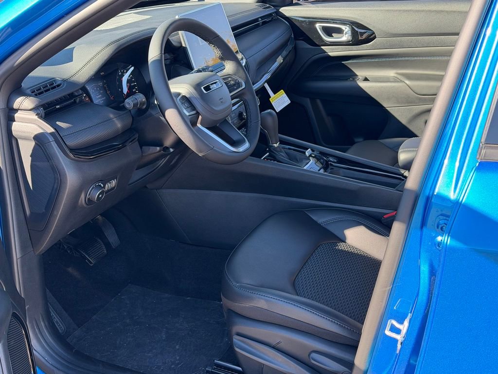 New 2026 Jeep Compass Latitude AWD/4WD image 10
