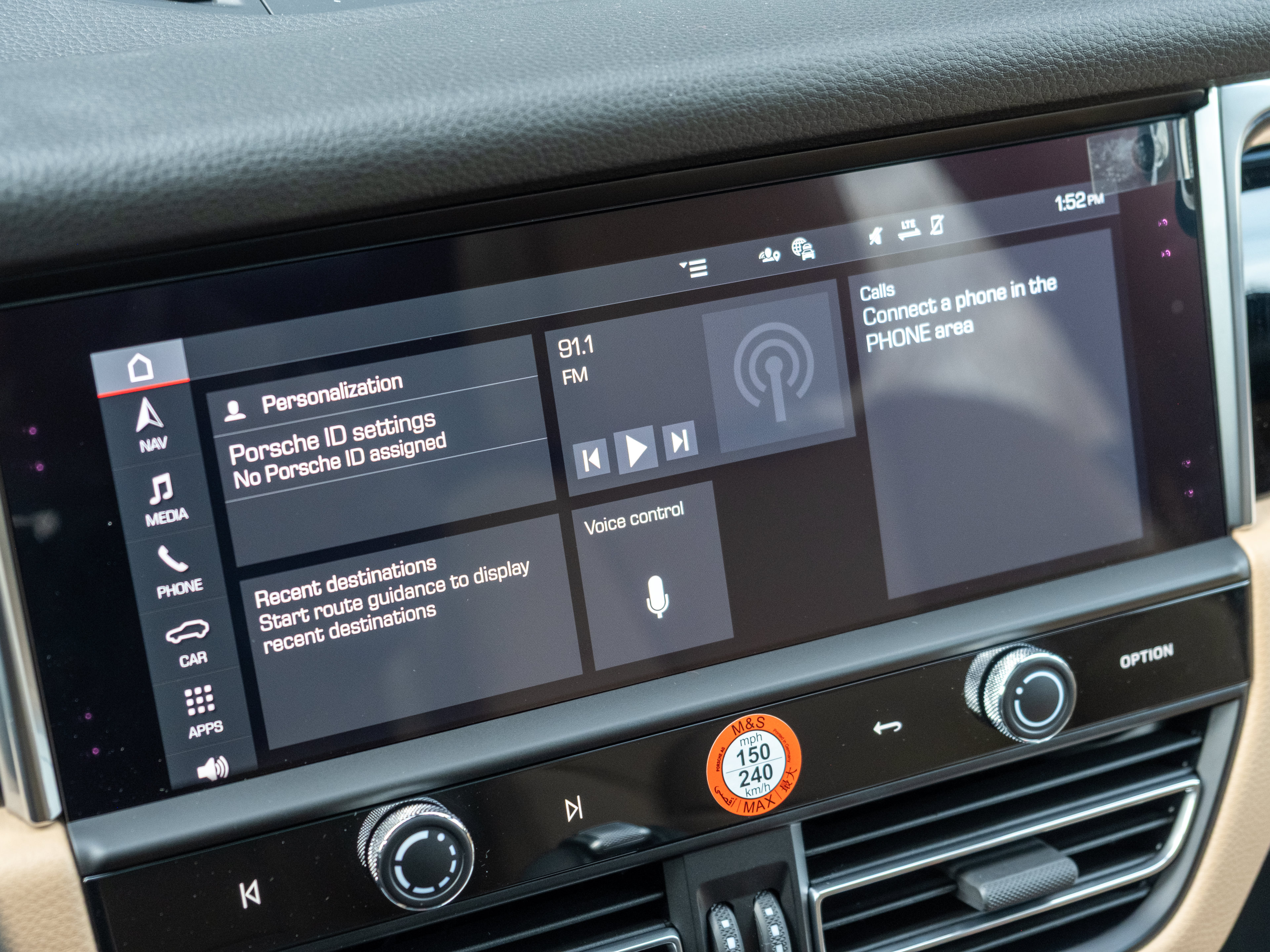 Certified 2026 Porsche Macan AWD/4WD image 27