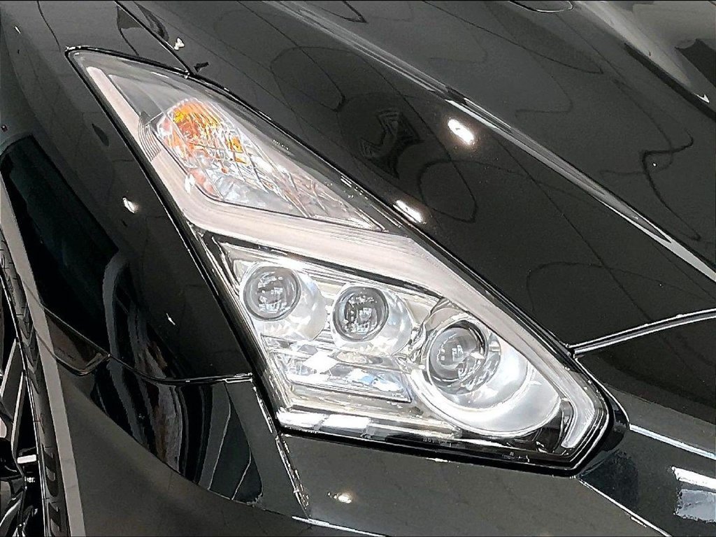 Used 2024 Nissan GT-R Premium w/ Premium Interior Package AWD/4WD image 31